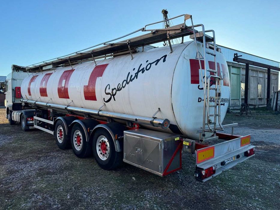 Автоцистерна MAGIYAR 2002рв- хімічка