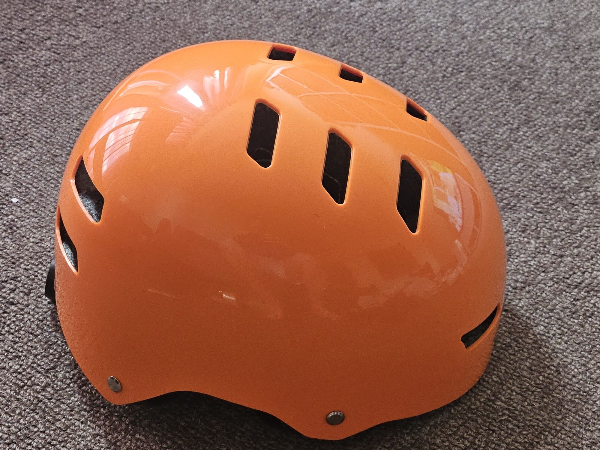 Nowy kask wspinaczkowy Gory Tatry Dolomity Alpy