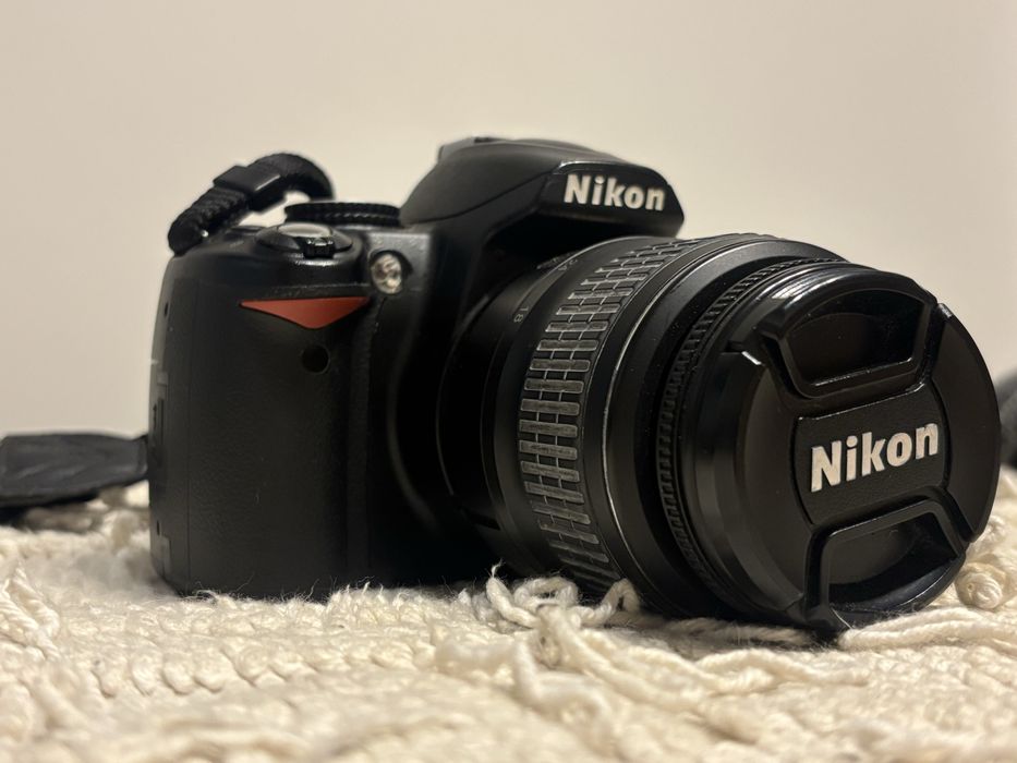 Câmera Nikon D3000 + Lente