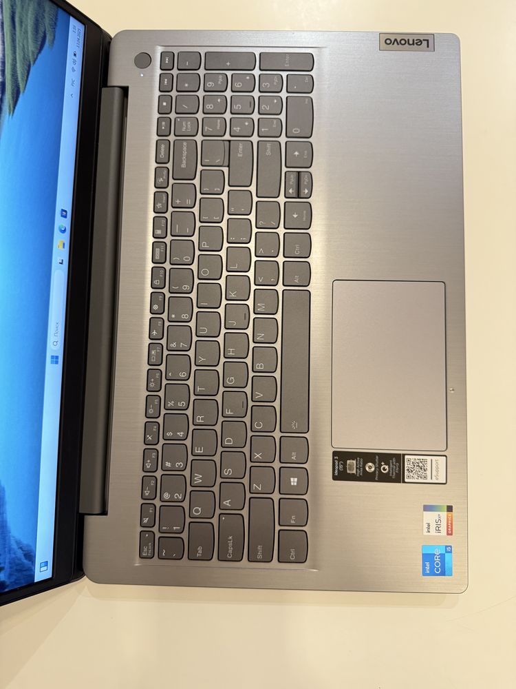 Lenovo 15.6 FHD, TouchScreen, i5-1135G7, 20GB RAM, SSD 512GB