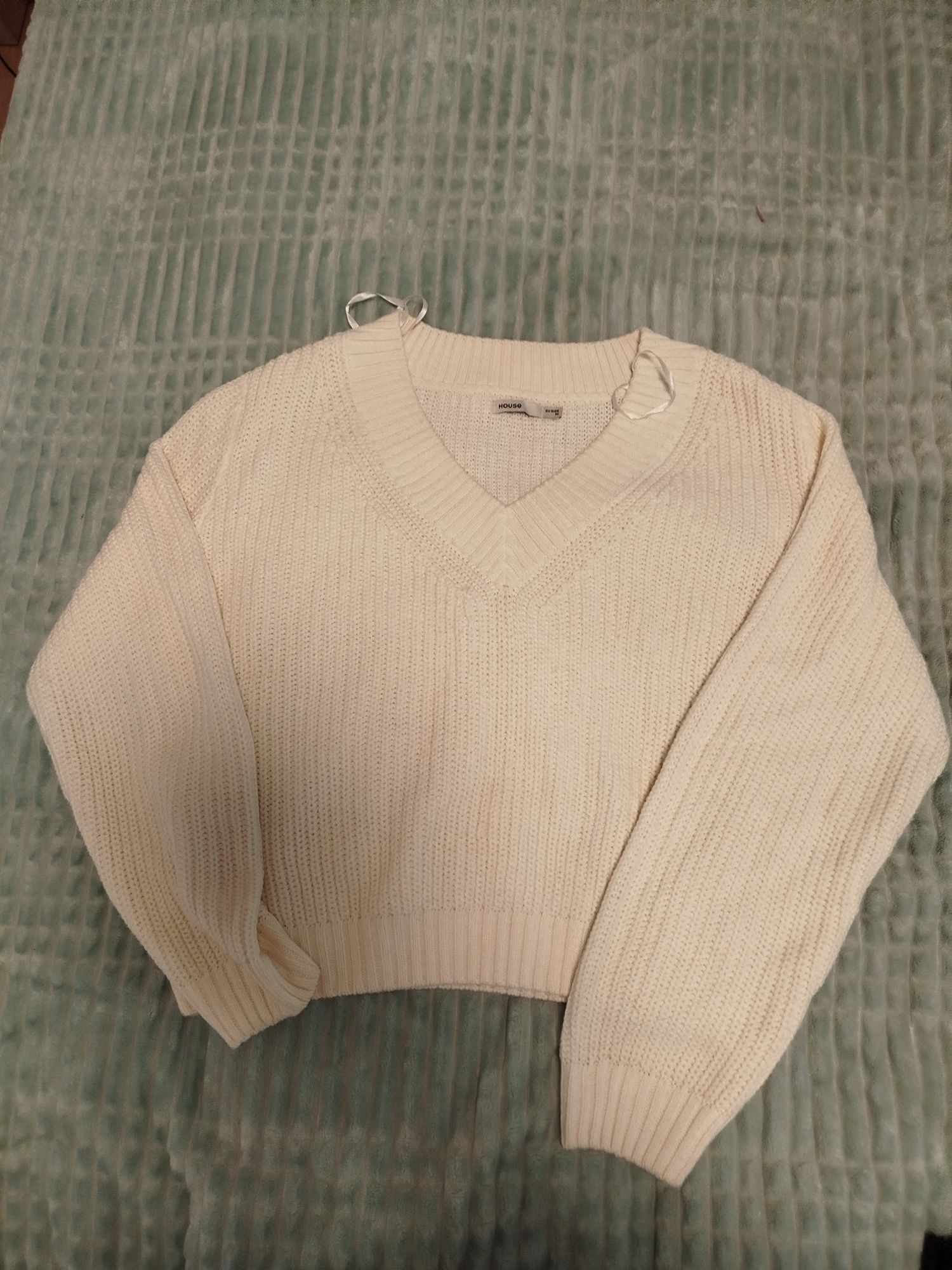 Sweter biały damski