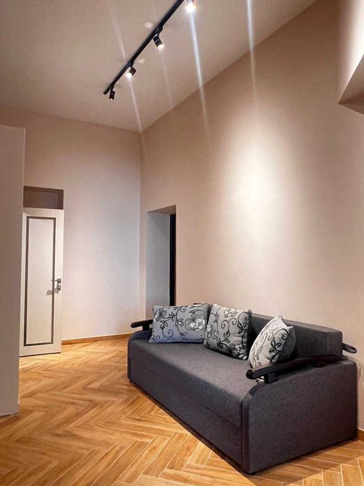 Сучасні двокімнатні апартаменти в центрі Львова – вул. Лазнева, 8