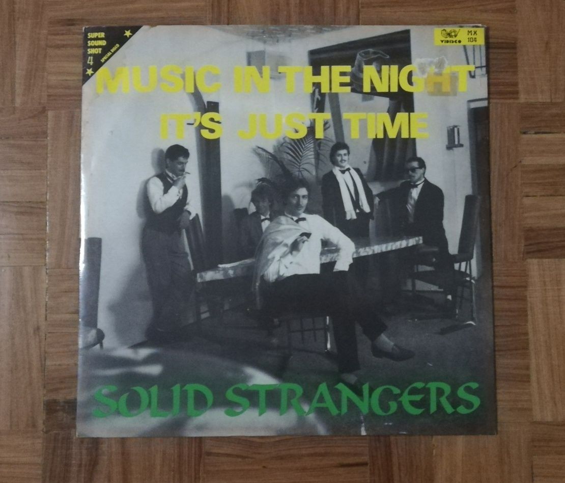 Solid Strangers (Maxi single)