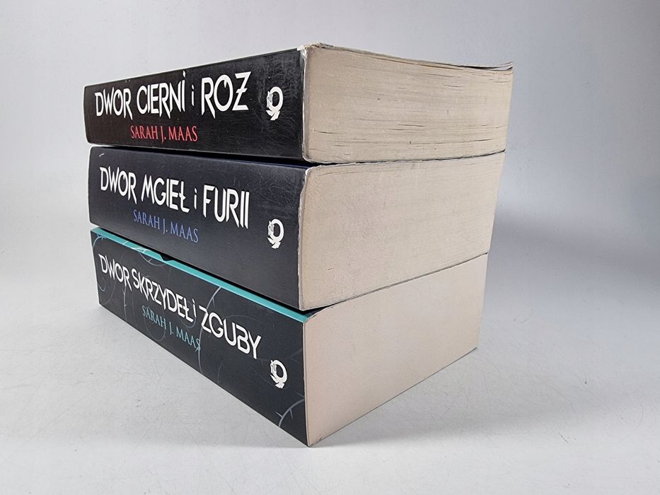 Dwór Cierni i Róż 1-3 / Skrzydeł i Zguby / Mgieł i Furii / Maas