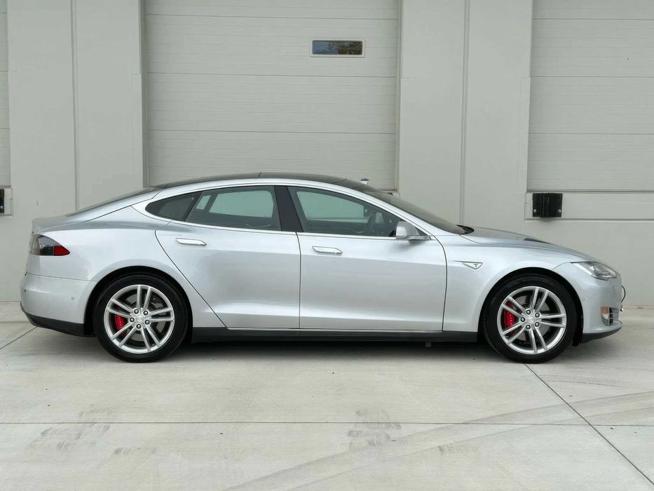 Tesla Model S 85      2014