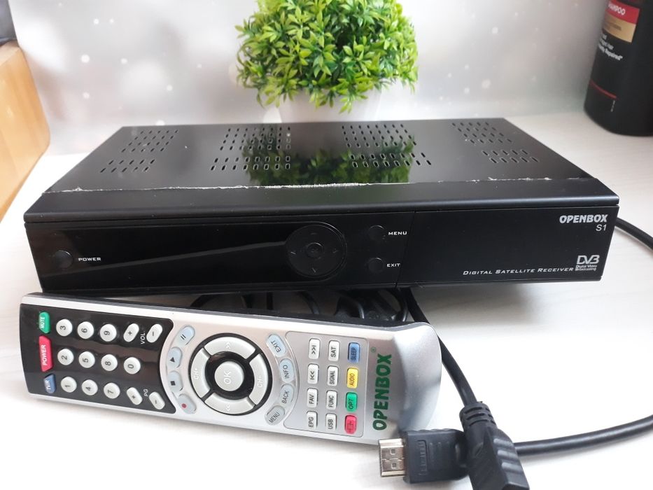 Спутниковый ресивер тюнер Openbox S1