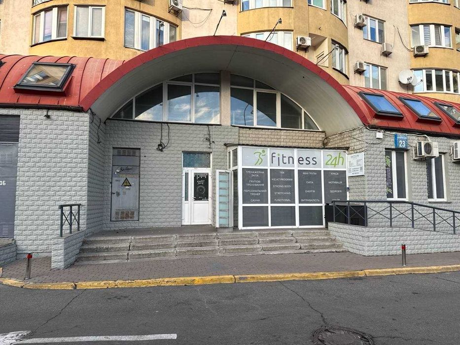 Сдам приміщення 101м р-н River Mаll. Два входи. Любий бізнес. Дн набер