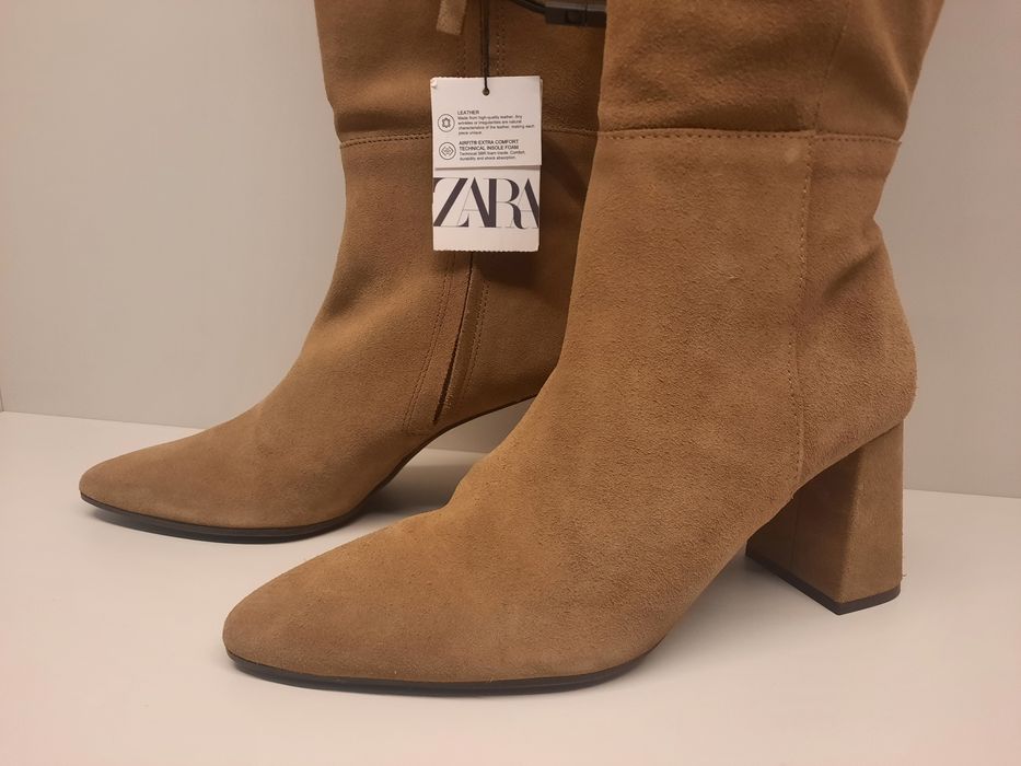 Botas altas em camurça camel da Zara NOVAS (com etiqueta)