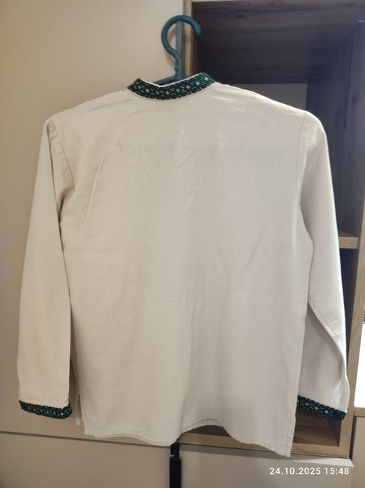 Вишиванка для хлопчика, колір беж, вишивка хрестиком, на 10-11 років