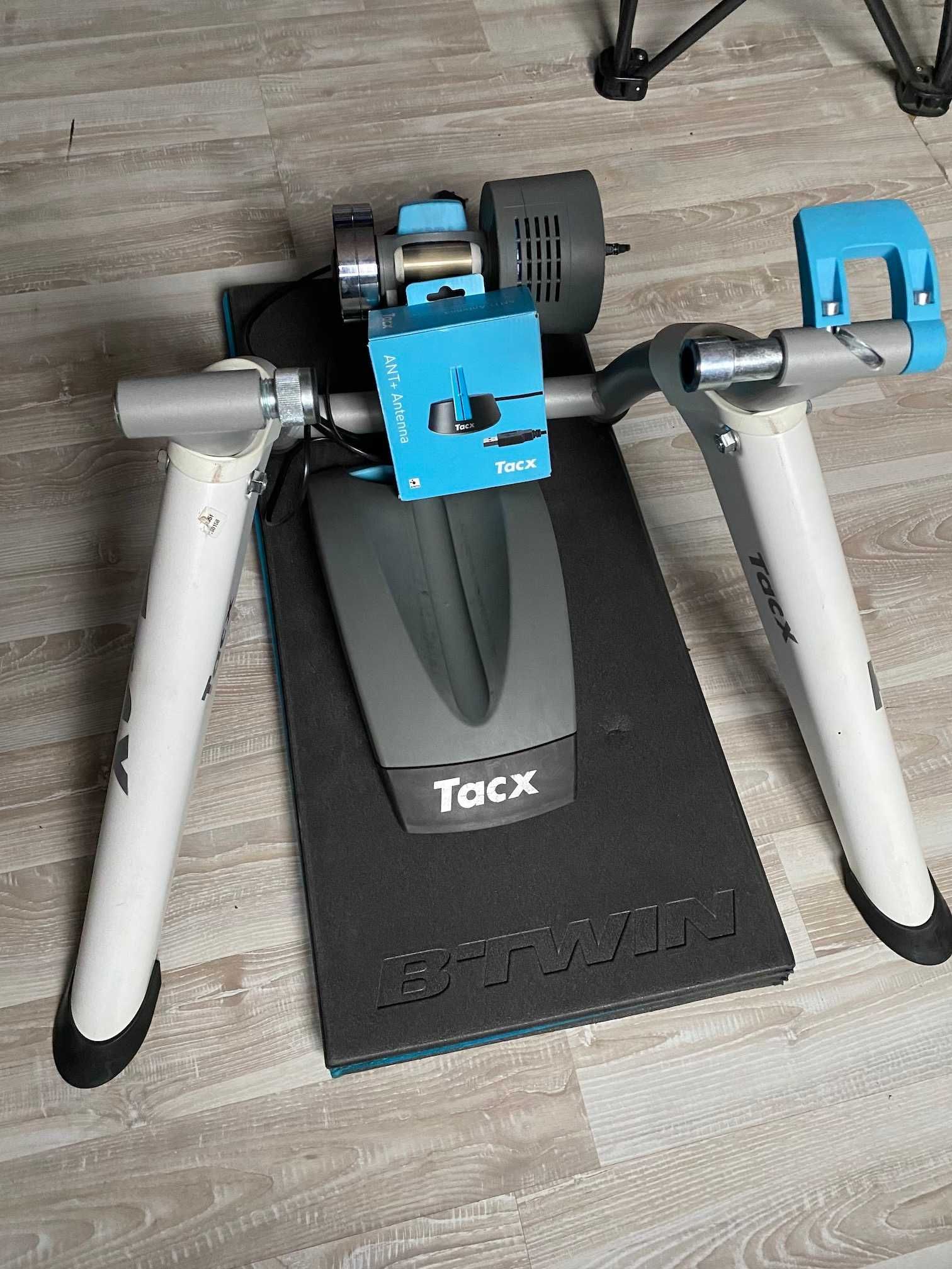 Trenażer TACX Flow - SMART z czujnikiem TACX