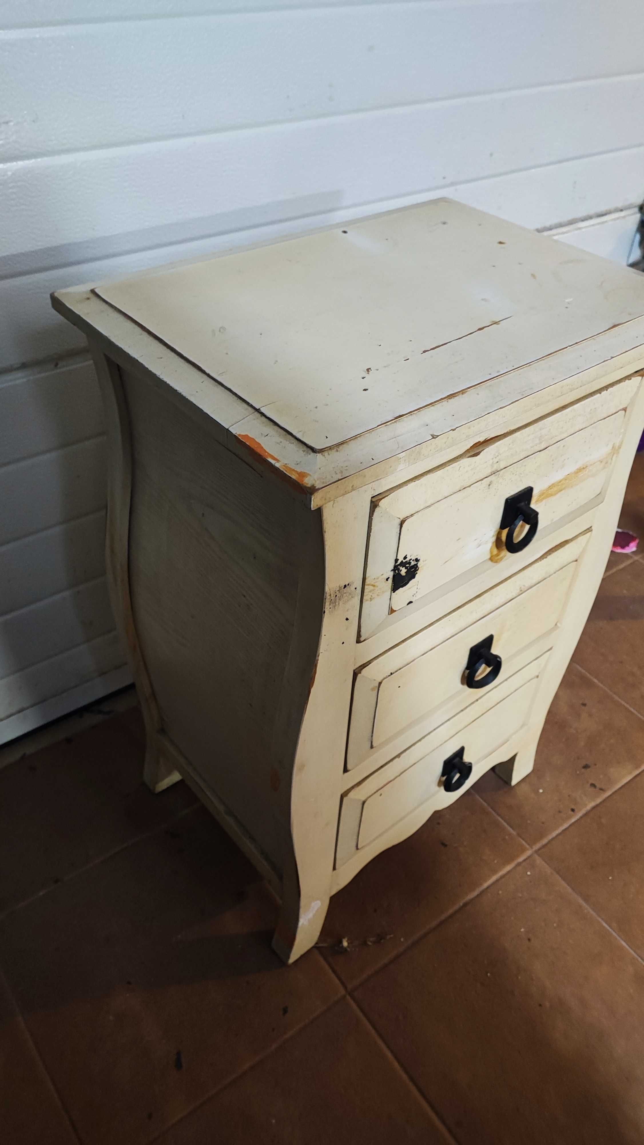 Pequeno móvel de qualidade - Mesa Cabeceira 46x34x68