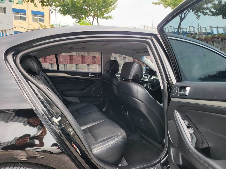 Kia K7 2015, 2.5 Hybrid, седан з низькою витратою палива з Кореї