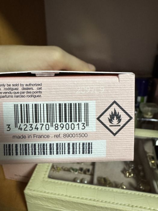 Туалетна вода а Trussardi Delicate rose та Jimmy Choo