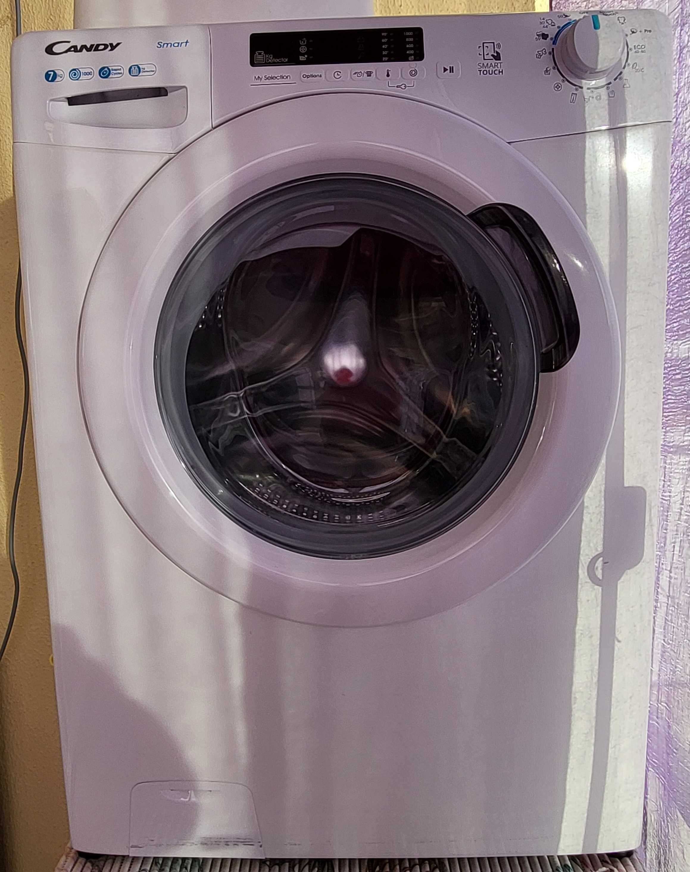 2 Maquinas de lavar e secar roupa