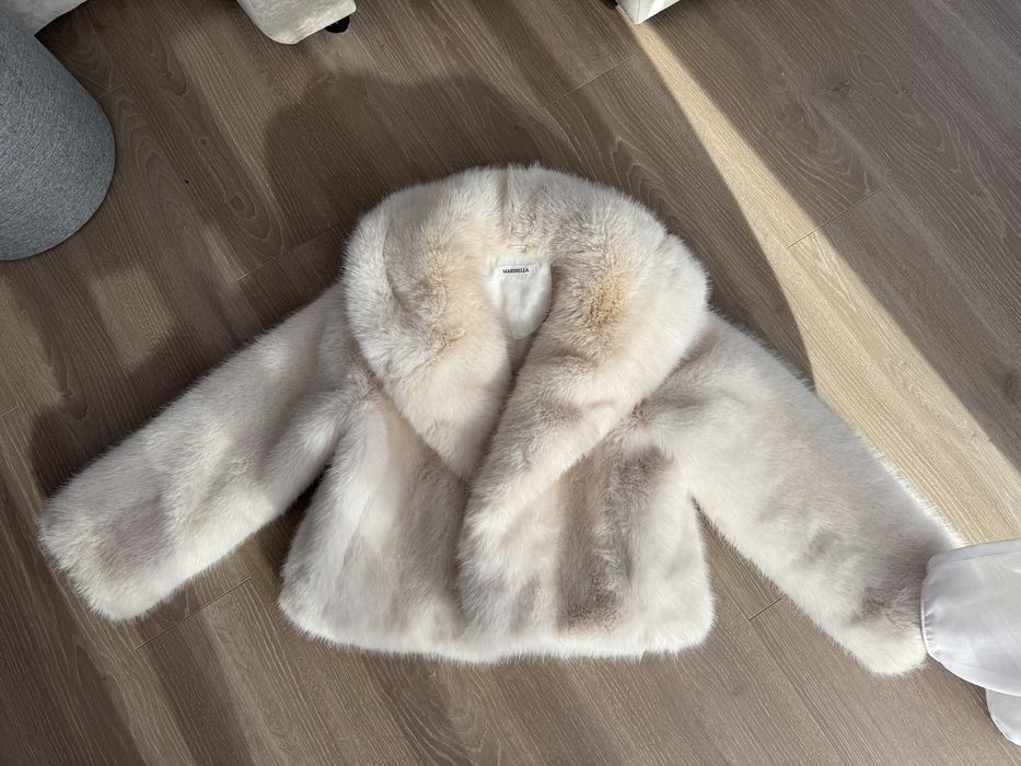 Продам шубку з капішоном