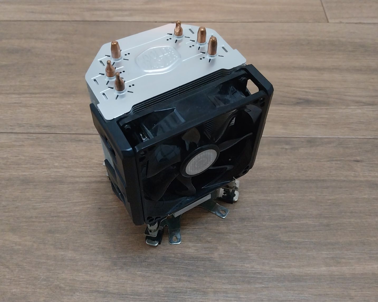 Cooler da Cooler Master com Leds Azuis para intel e AMD