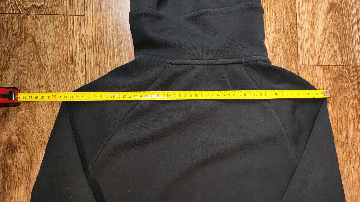 Продам Nike tech fleece