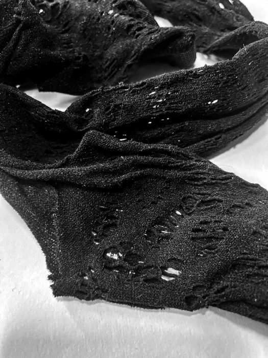 Rajstopy ażurowe czarne z otwartym krokiem rozmiar 3.