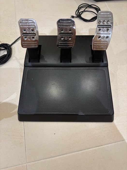 Volante Thrustmaster tmx pro