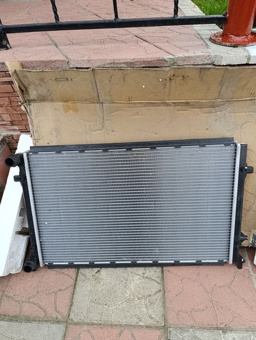 Радіатор охолодження 133108-1 1.6 бенз Golf 4, 5 Octavia Touran Passаt