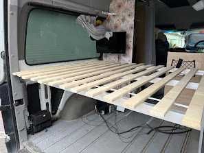 Łóżko do kampera zabudowa na wymiar do vana campervan