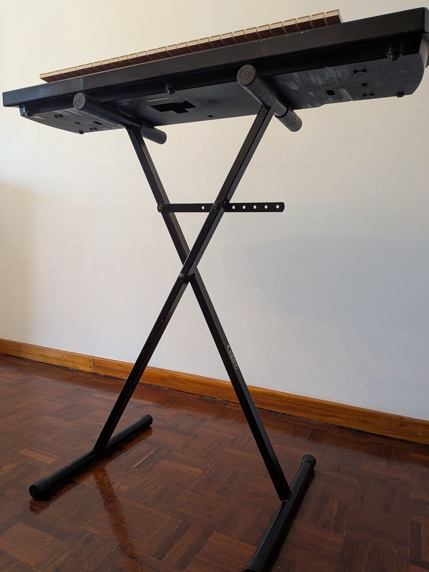 Teclado Yamaha PSR-77