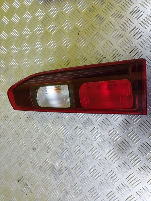 Фонарь стоп Рено Трафик 3 Опель Виваро фара задня права Trafic Vivaro