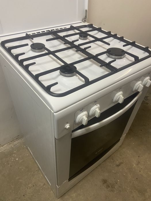 Продам газову плиту Гефест 60см