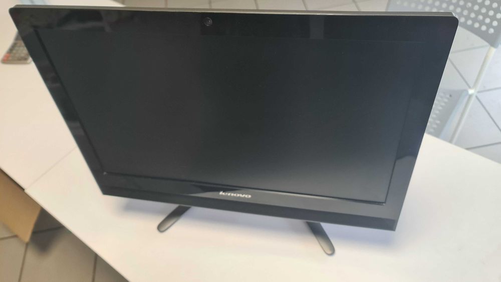Lenovo C40-30 – Komputer biurowy AIO