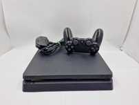 KONSOLA PS4 SLIM 500GB + PAD
od Loombard Jarocin