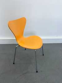Krzesło Fritz Hansen, model 3107, "7"proj.A.Jacobsen.