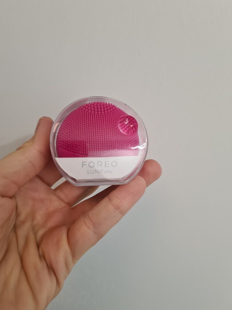 Foreo Luna play fuschia