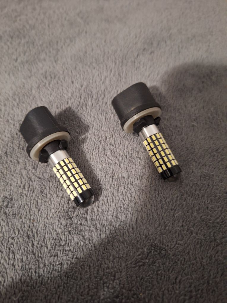 Żarówki H27/Led 880 h27/1 12-24v