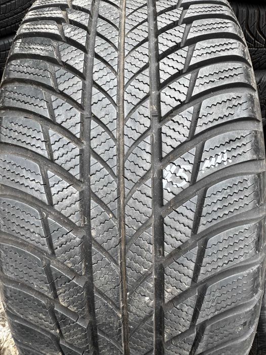 Шини BRIDGESTONE 225/50 R17 98H, Blizzak LM001, зимова резина