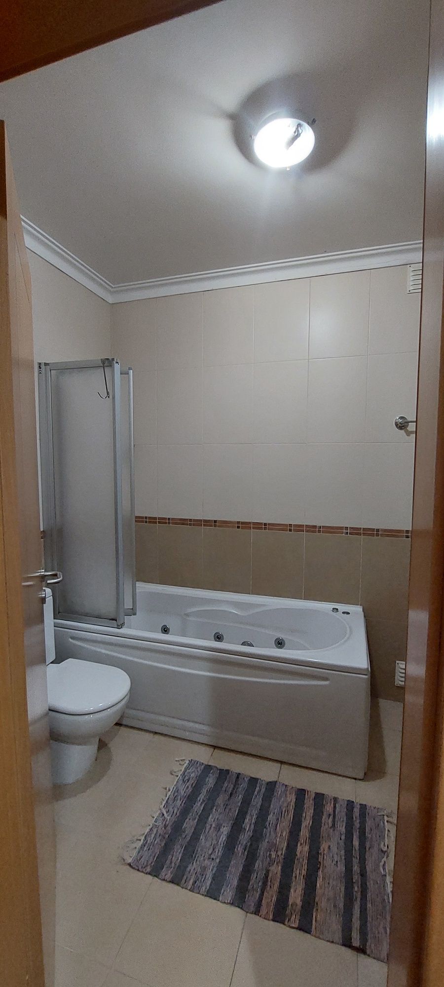 Arendo quarto perto EST e ESALD