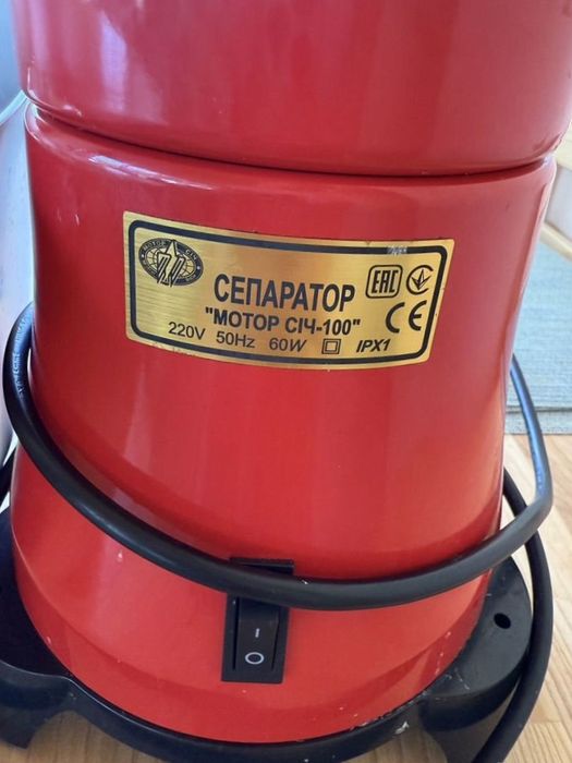 Сепаратор для молока Мотор Січ-100