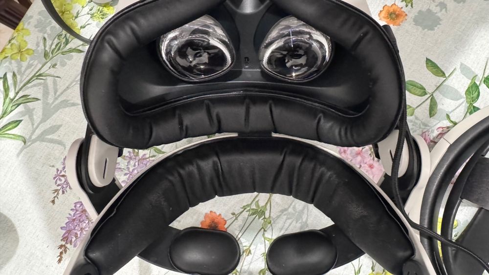 Meta Quest 2 64Gb +Bobo VR com Power Bank +Face Cover Nova NUNCA usada