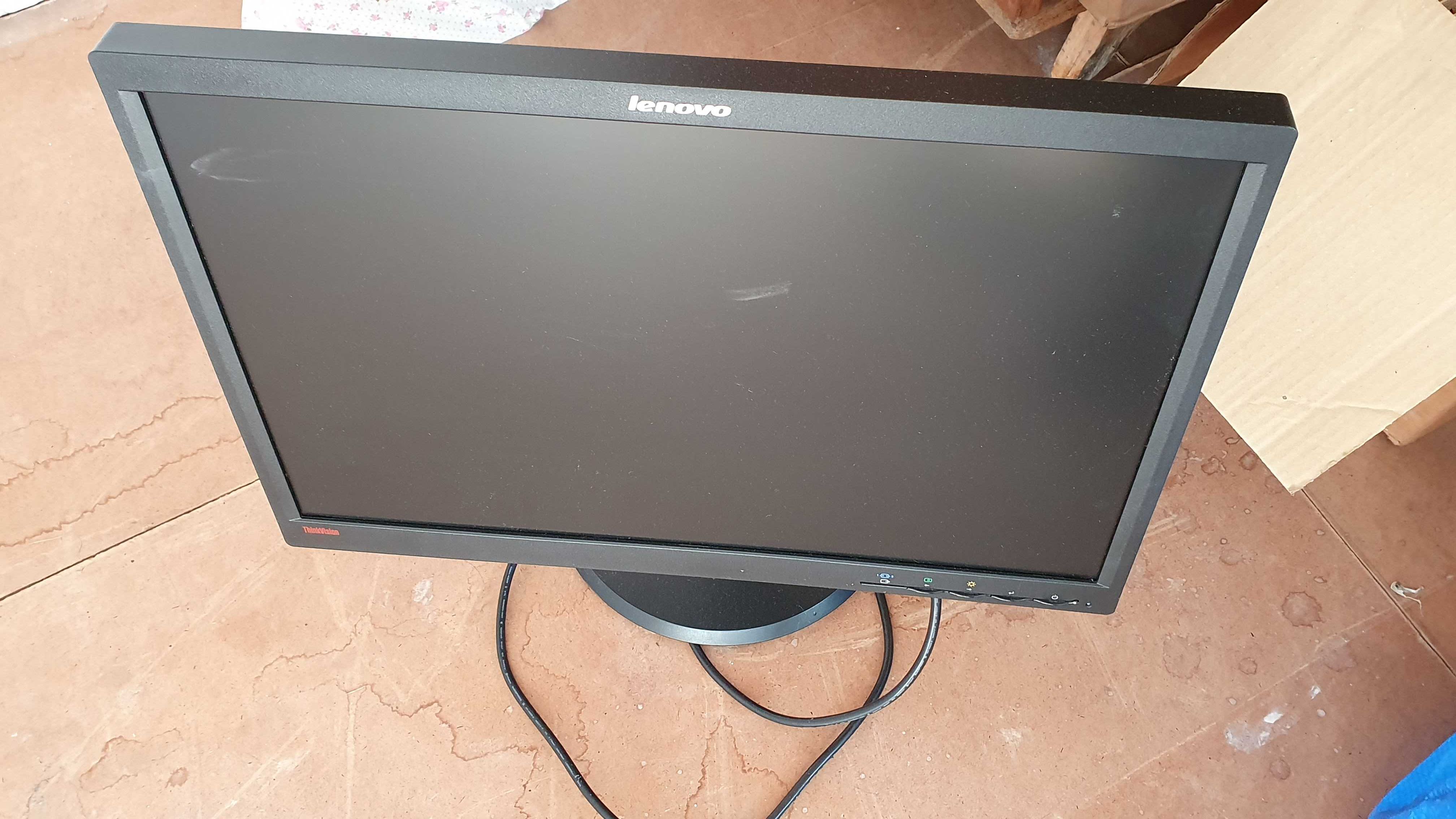 Monitor Lenovo ThinkVision 24 cale