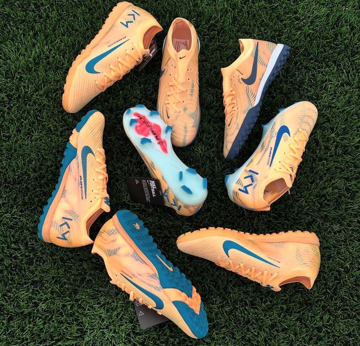 Футбольне Взуття Оптом! Бутсы Сороконожки Футзалки все Нове! 35-45р