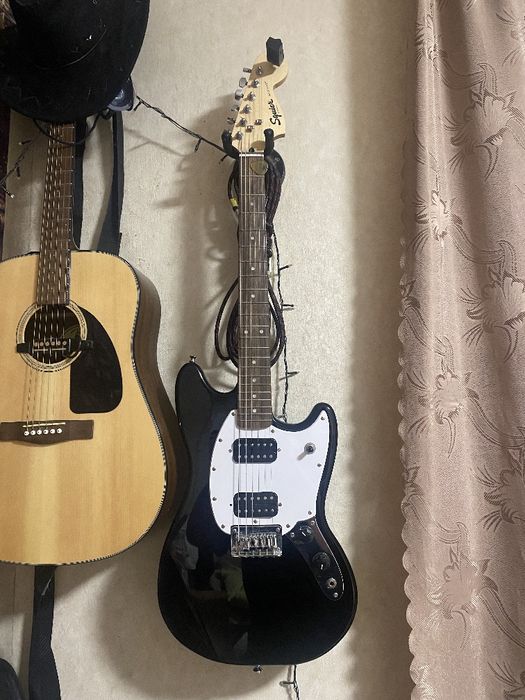 Електрогітара Fender Squier Bullet Mustang