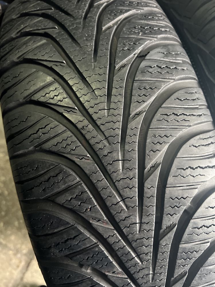 195/65/15 R15 Goodyear Ultra Grip 6 2шт зима