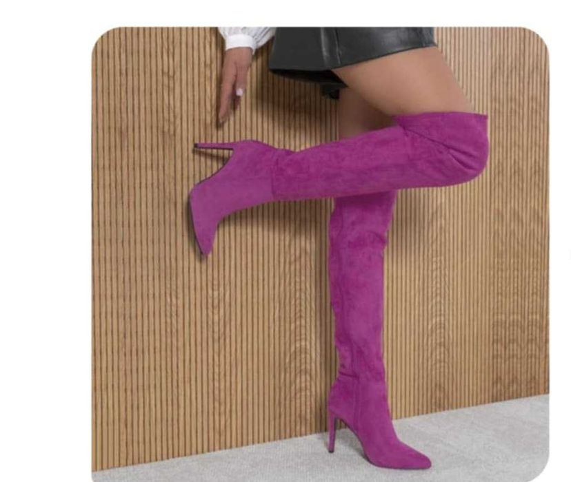 Botas Cano Alto em Pele - Tamanhos diversos