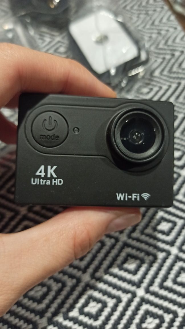 Action Camera z akcesoriami