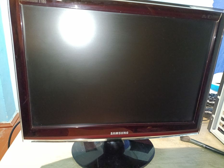 Монтитор SAMSUNG SyncMaster T1900, под ремонт или на зап. части