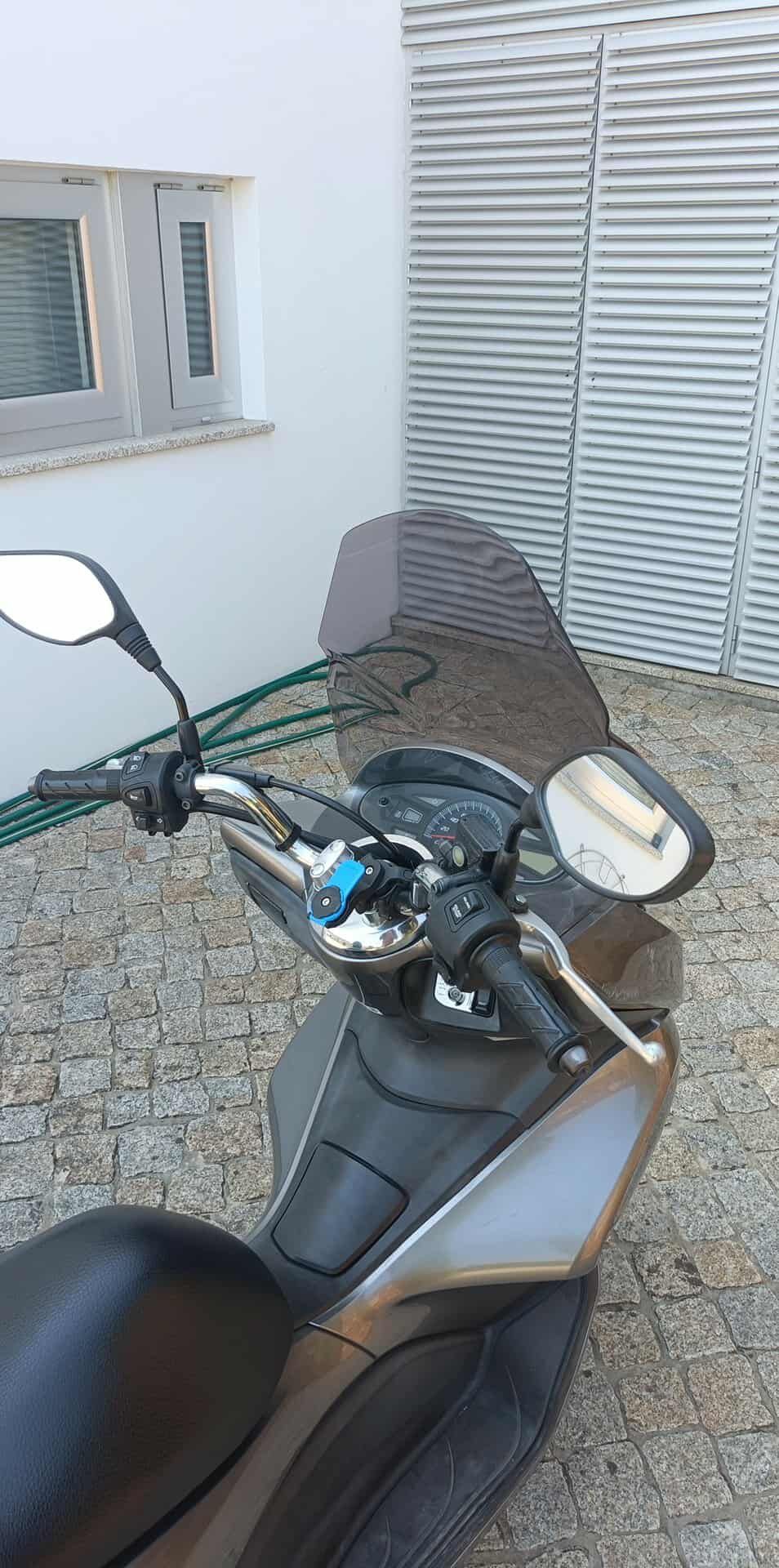 Moto honda pcx 2011