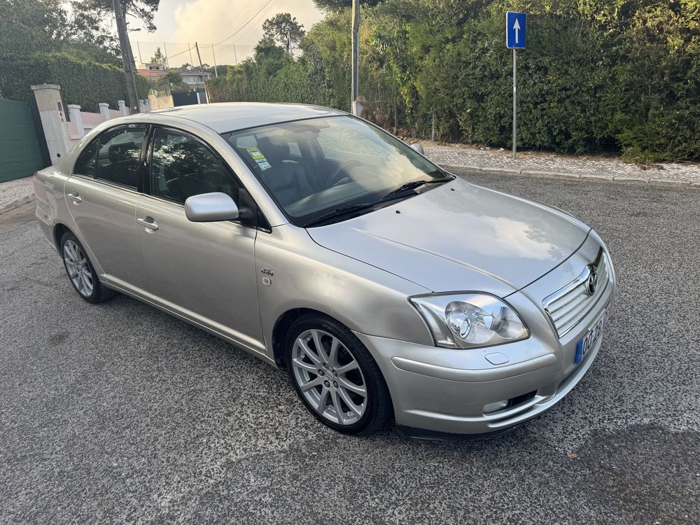 TOYOTA AVENSIS 2.0 D-4 DIESEL NACIONAL 217.000 KMS AR CONDICIONADO