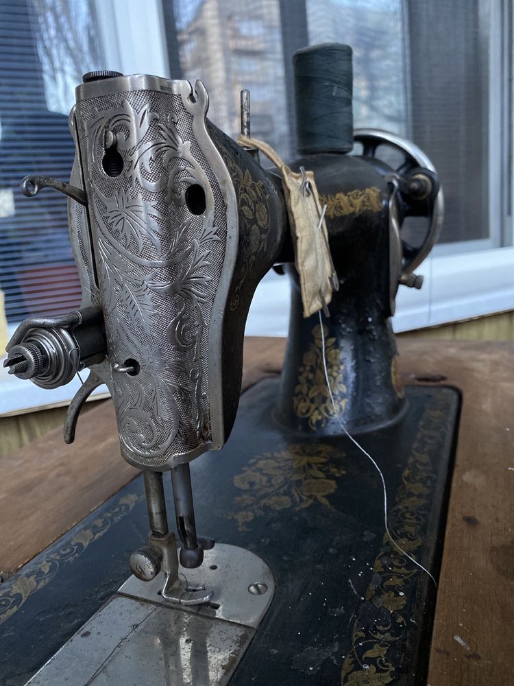Старинная пробабушкина швейная машина