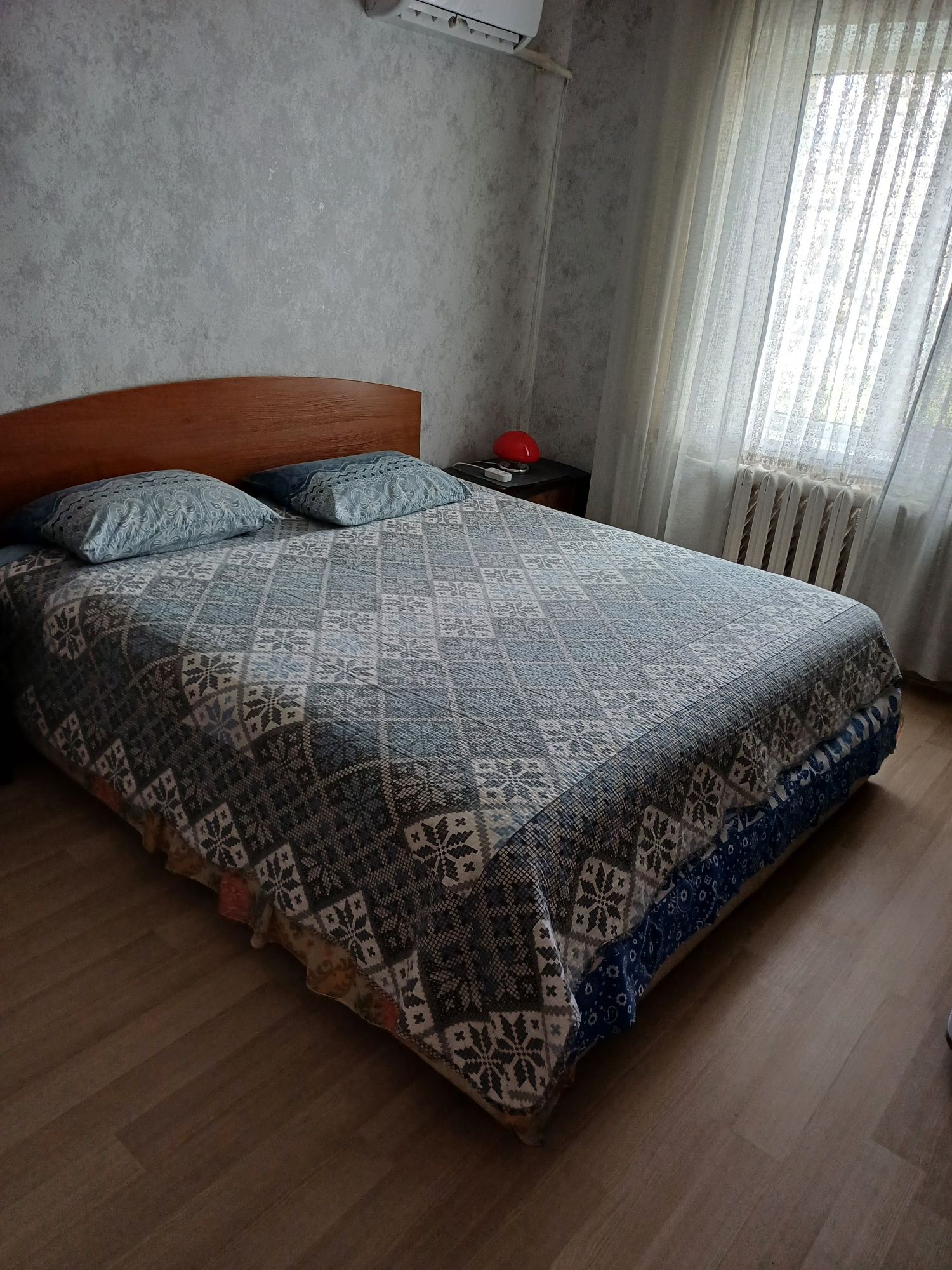 Двухкомнатная квартира посуточно.