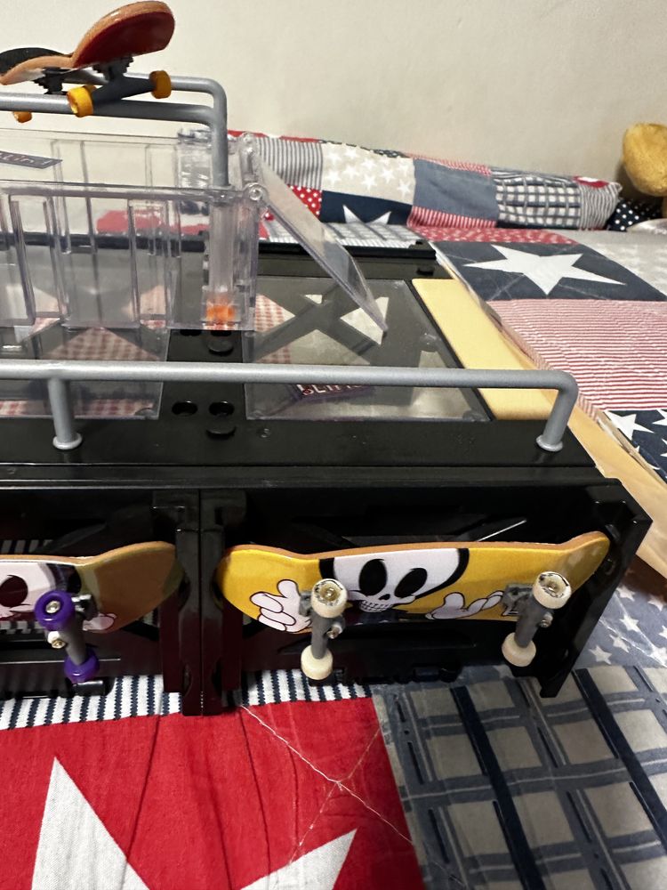 Tech deck rampa i 4 deskorolki