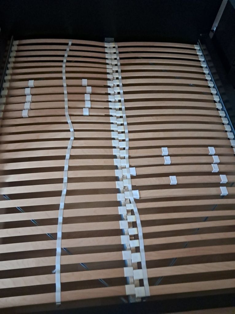 Cama de casal, com estrado, cor preto, ikea